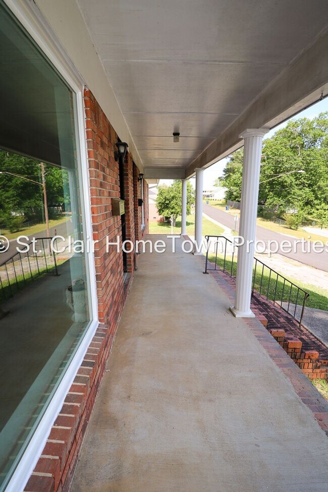 Building Photo - Downtown Pell City
