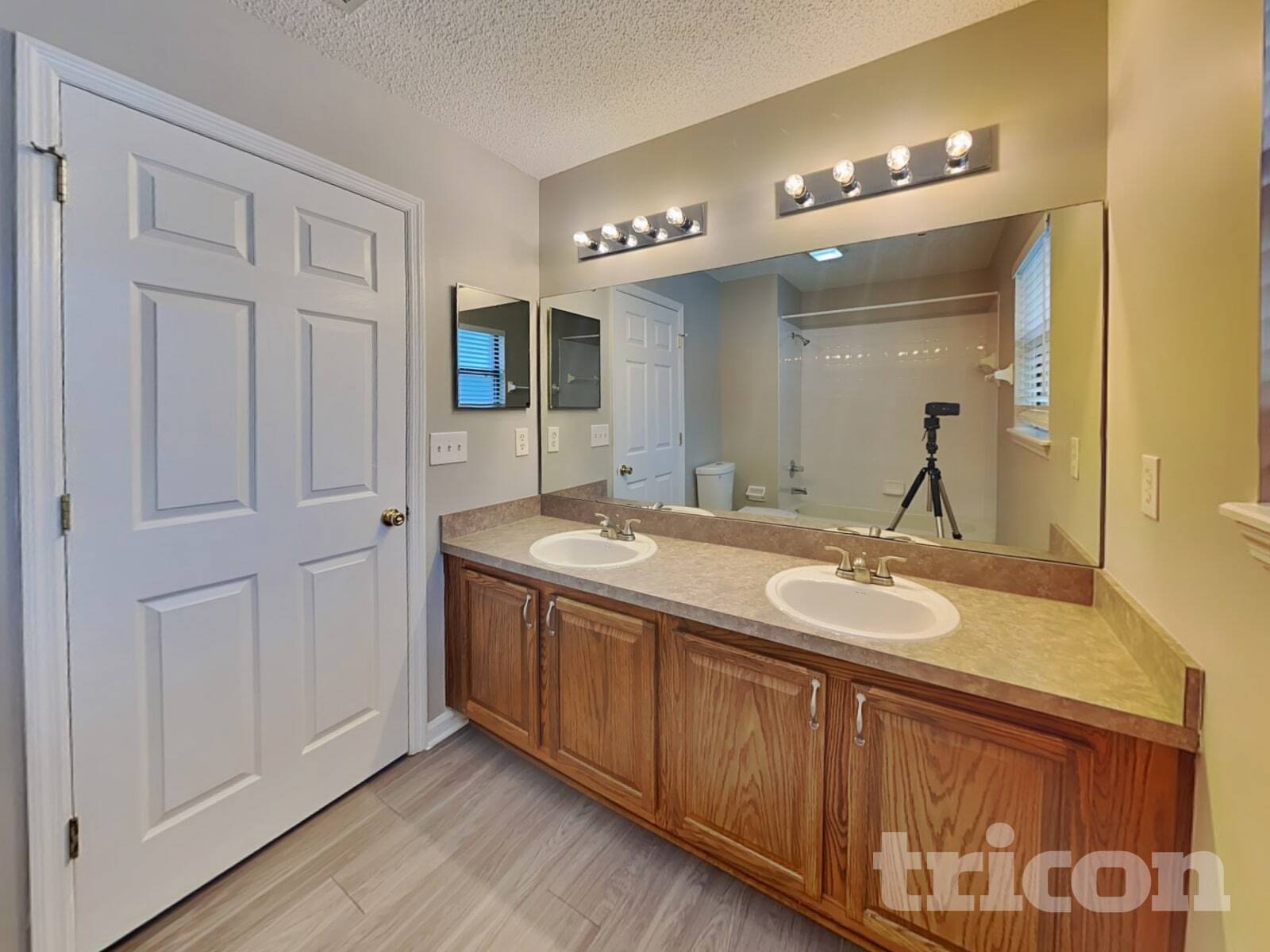 Building Photo - 5357 Whitecastle Ct