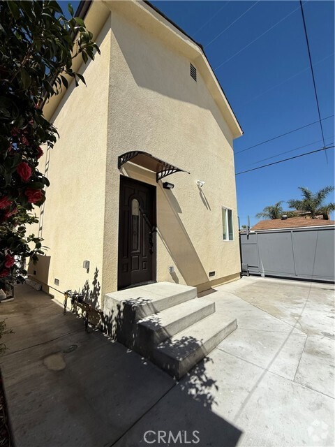 Building Photo - 12651 Welby Way