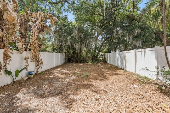 Building Photo - 2704 E Central Blvd