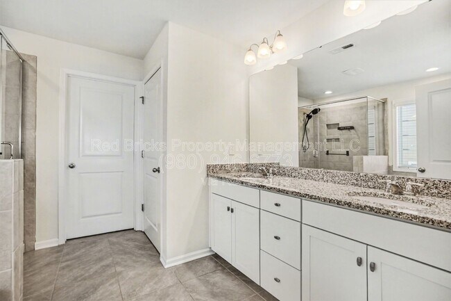 Building Photo - 1569 Cambria Ct