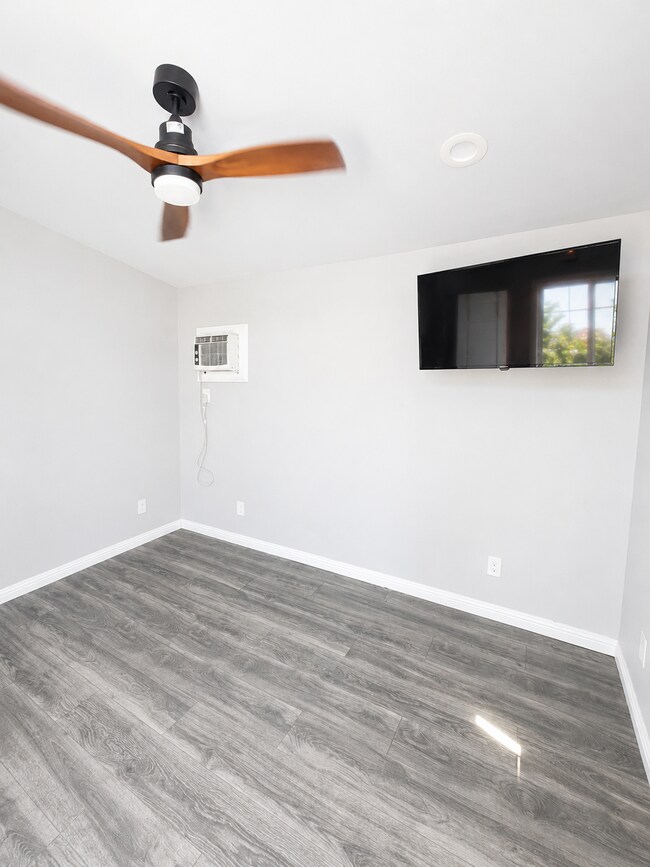 Building Photo - 9942 Bevis Ave