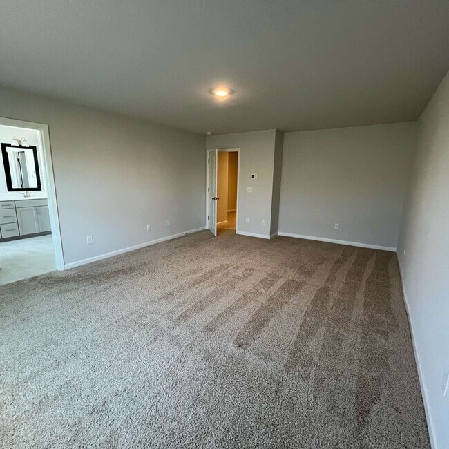 Building Photo - 106 Brody Way