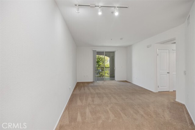 Building Photo - 1358 Scholarship