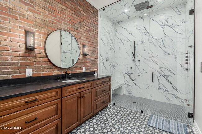 Building Photo - 7002 E Aster Dr