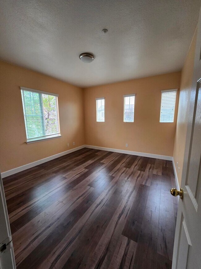 Building Photo - Executive EHR Home