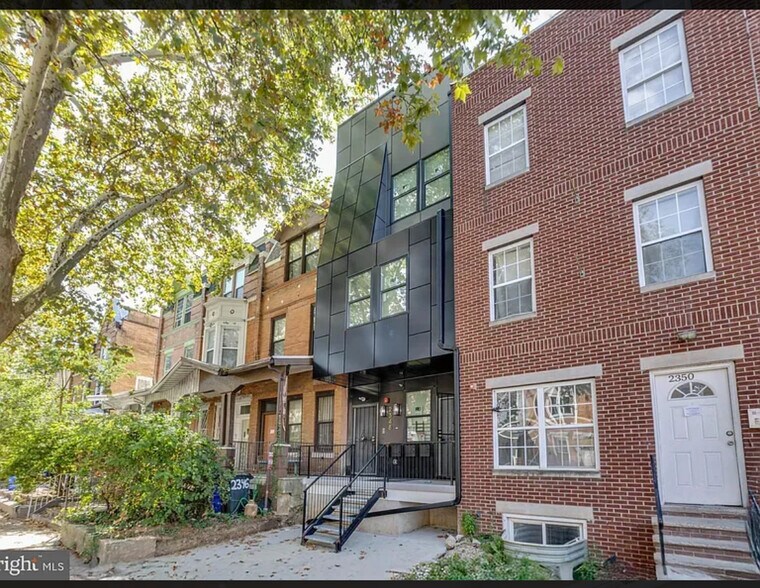 Primary Photo - 2350 N Park Ave