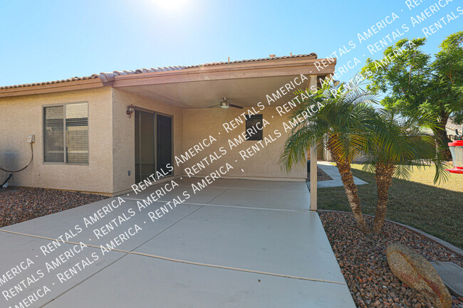 Building Photo - 9316 W Cinnabar Ave