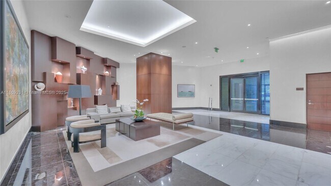 Building Photo - 200 Biscayne Blvd Way