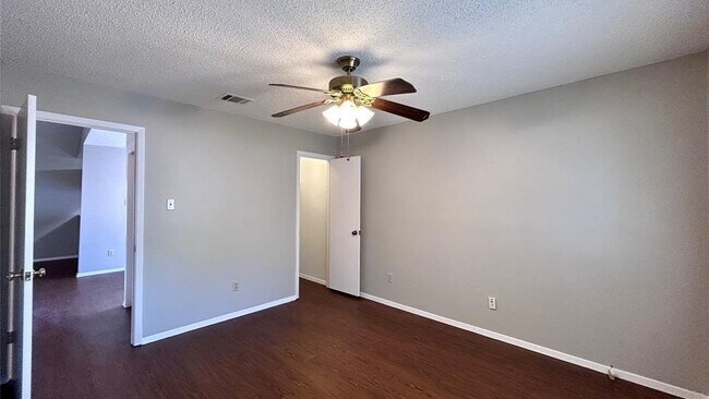 Building Photo - 506 Willowbend Cove