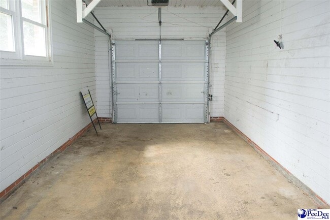 Building Photo - 109 Lands End Dr