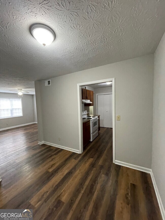 Building Photo - 155 Bowen St