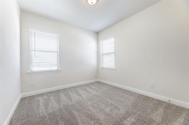 Building Photo - 4704 Corriente Vista Ln