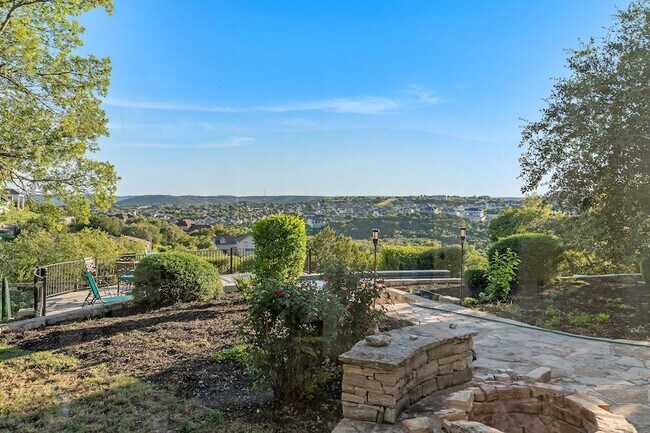 Building Photo - 1400 Camelback