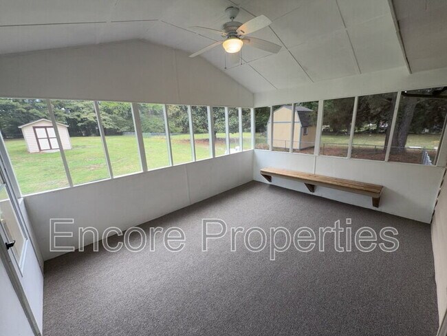 Building Photo - 1125 Bermuda Run