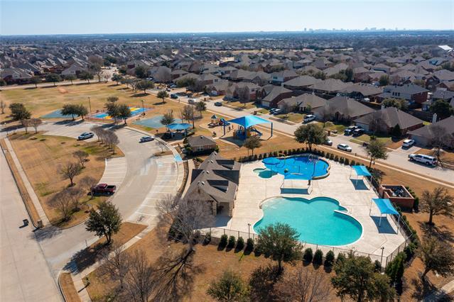 Building Photo - 2949 Mandalay Dr