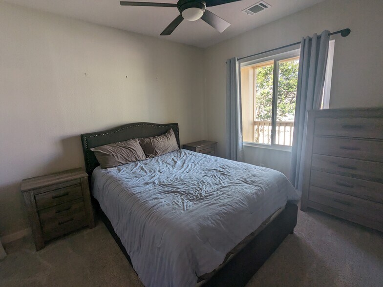 Building Photo - 7501 Shadowridge Run