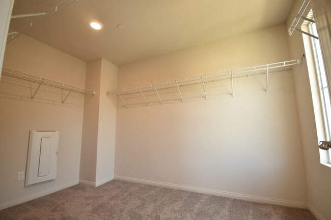 Building Photo - 656 Martina St