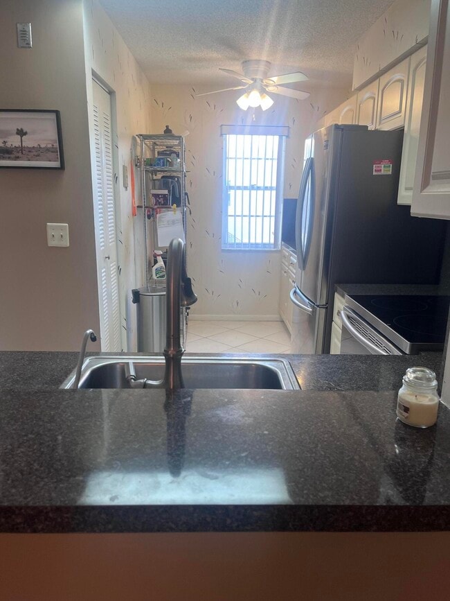 Building Photo - 14887 Bal Moral Ln