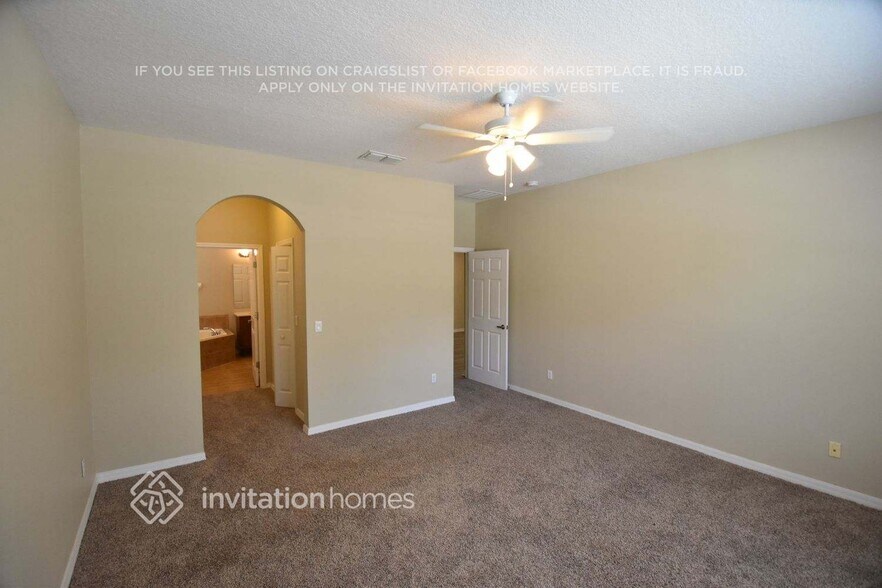 Building Photo - 1808 Grand Rue Dr