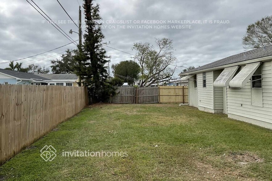 Building Photo - 311 48th St Ct W