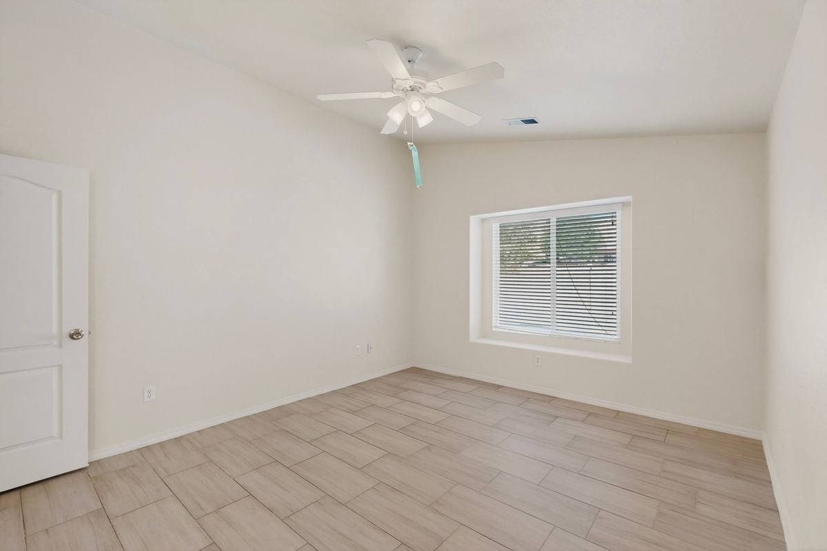 Building Photo - 3305 Tin Cup Rd
