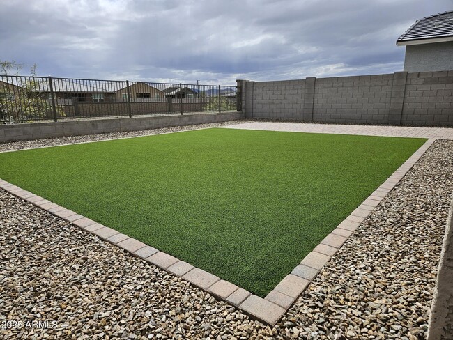 Building Photo - 16065 W Gray Fox Trl