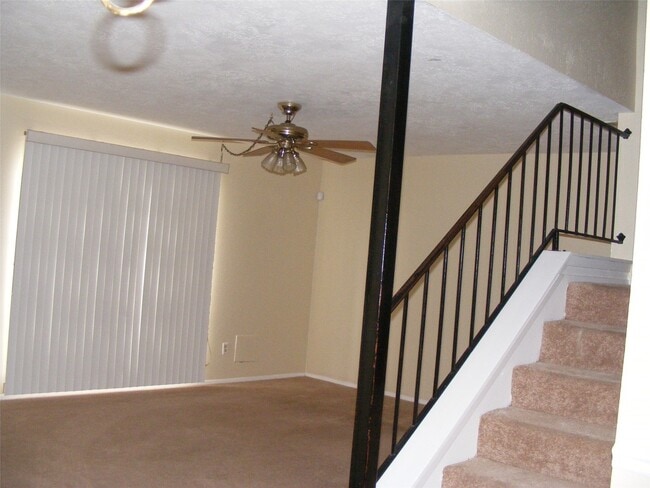 Building Photo - 7037 Chasewood Dr