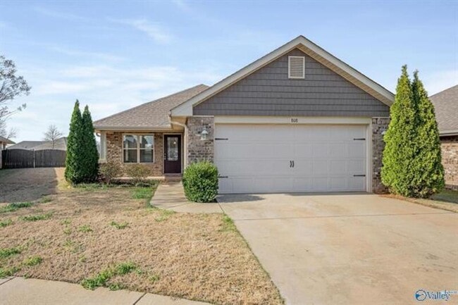 Building Photo - 808 Willow Shoals Dr SW