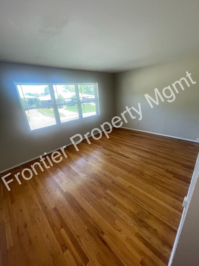 Building Photo - Coming Soon!! Quiet Affton 1bd/1ba Apartment!