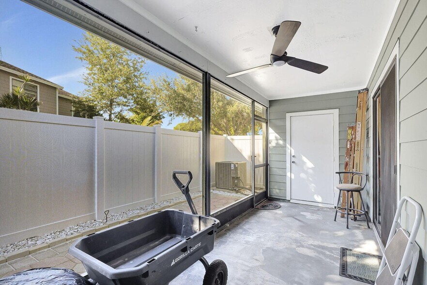 Building Photo - 602 Lakewood Dr