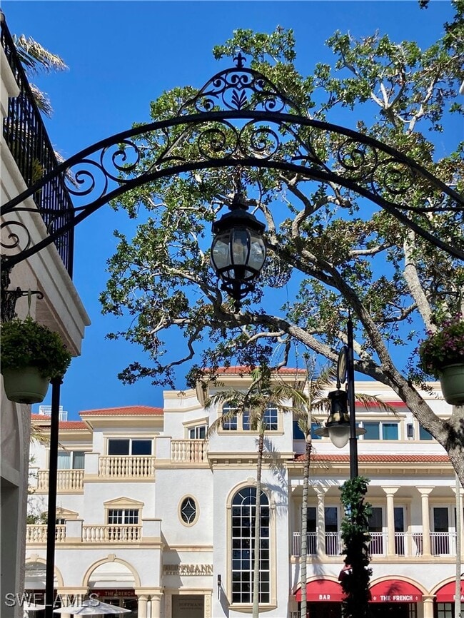 Building Photo - 1016 7th St S