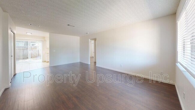 Building Photo - 3080 Catalpa Ct