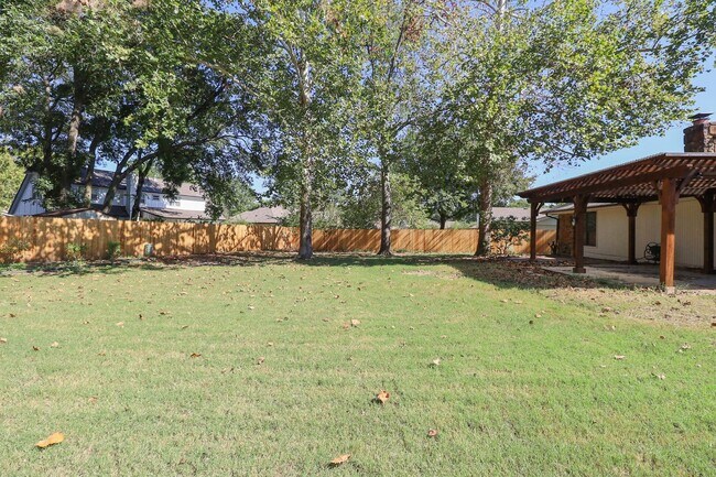 Building Photo - Beautifully Redone 3 Bedroom South Tulsa H...