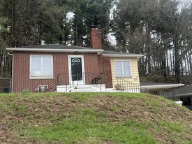 Building Photo - 1159 E Fair Ave