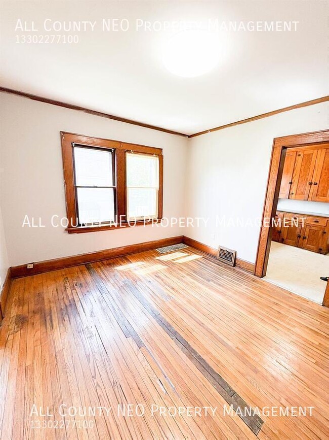 Building Photo - 680 Sherman St