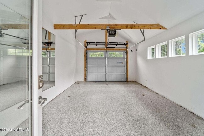 Building Photo - 249 Springwood Way