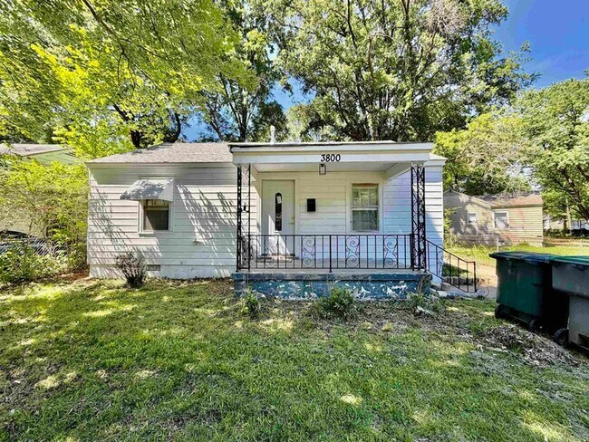 Building Photo - 3800 E Mallory Ave