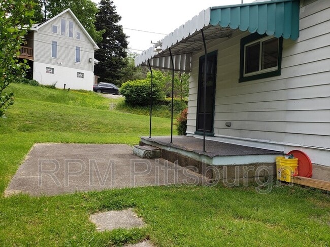 Building Photo - 1529 Lime Hollow Rd
