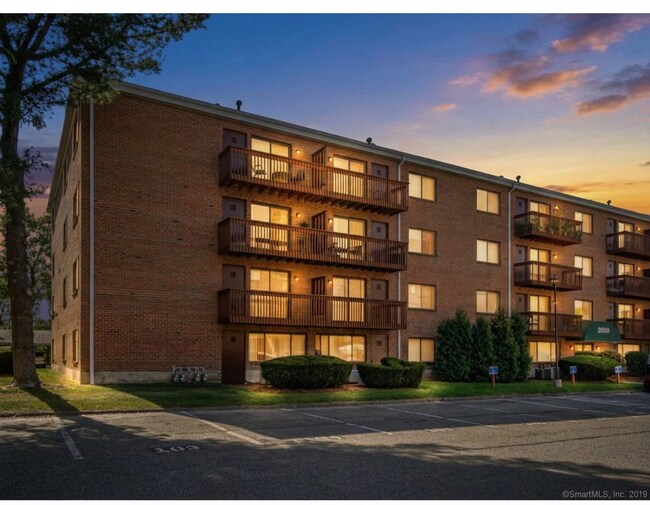 Building Photo - 2320 Harbor View Dr