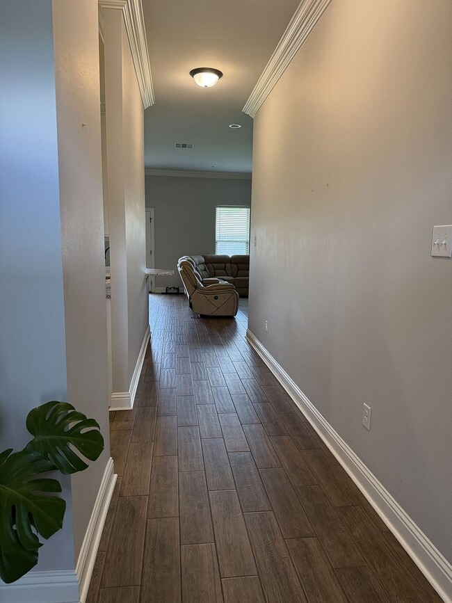 Building Photo - 403 Mangrove Ln