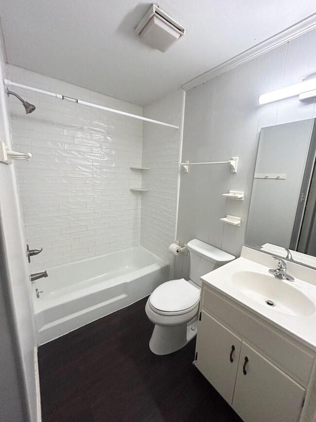 Building Photo - Charming 2 Bed 1 Bath in Boone