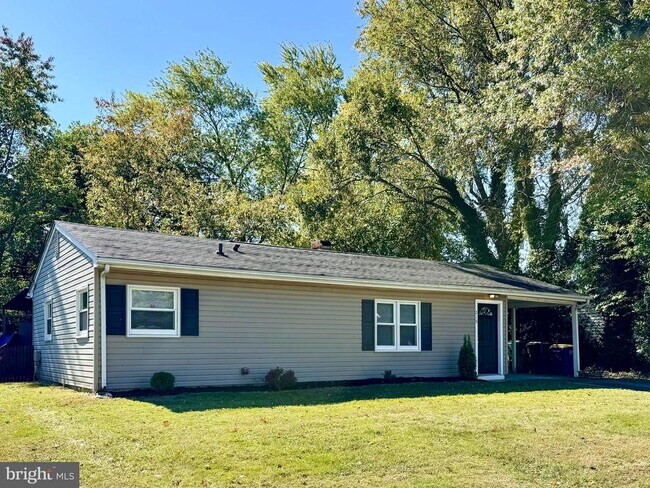 Building Photo - 218 Webbs Ln