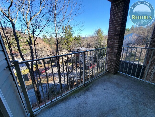 Building Photo - 3bd/3ba Pine Ridge Condo