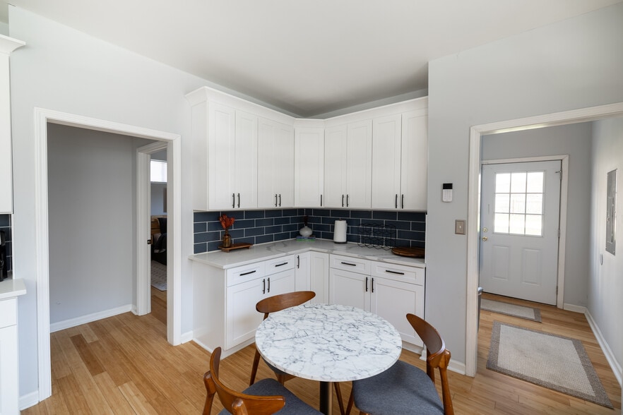 Building Photo - 1121 Laurel St