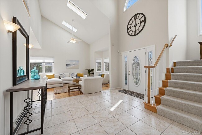 Building Photo - 5 Mill Race Rd