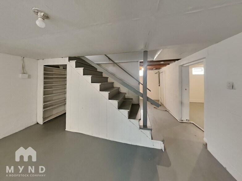 Building Photo - 3244 Norwood St