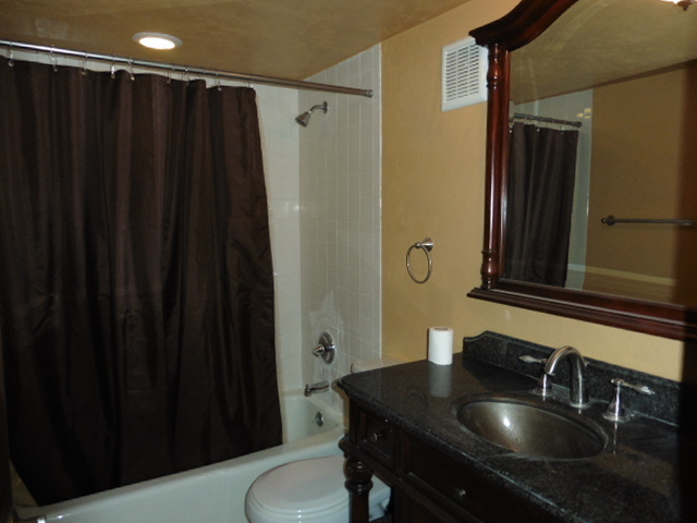 Building Photo - Amazing 1 Bed 1 Bath Furnished A1A Condo i...