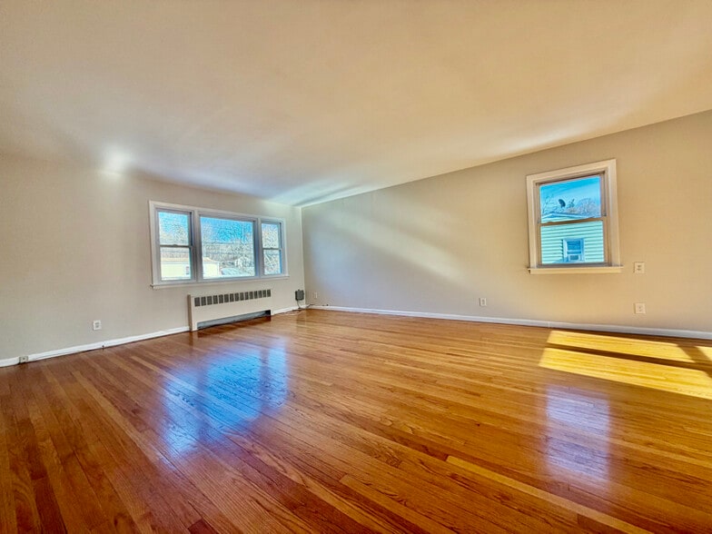 Building Photo - 40 Wall St