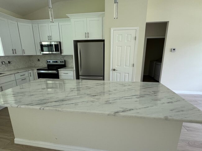 Building Photo - 247 Debary Dr